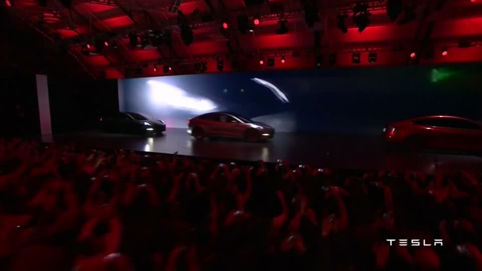 Tesla gives investors hope of profitability | Reuters