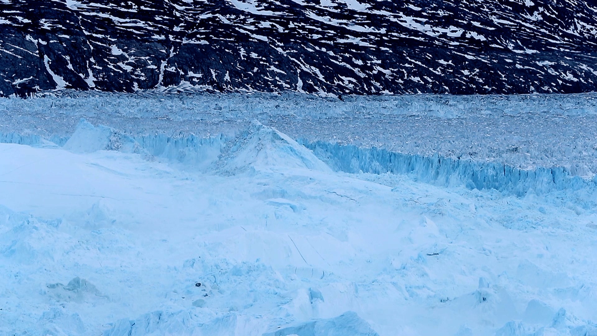 ブログ 巨大氷河が突然崩壊 グリーンランドの息をのむ光景 Reuters