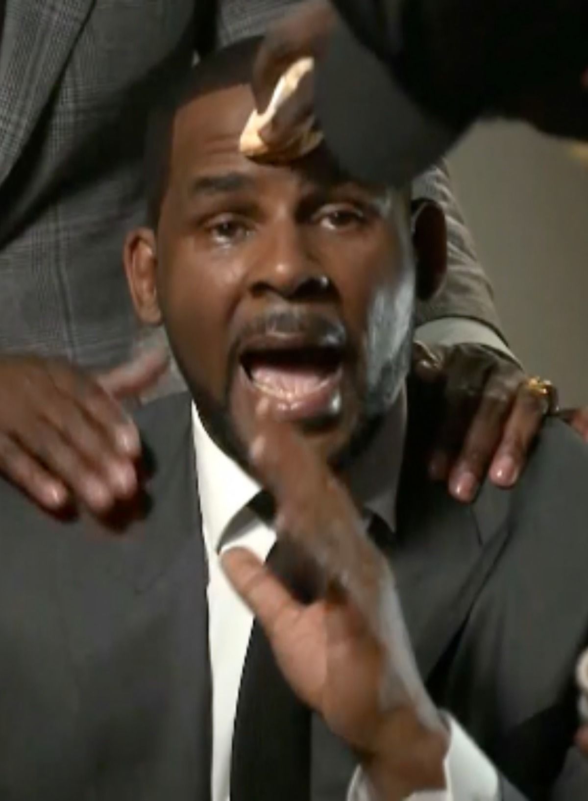 'Ya'll killing me!' explodes R. Kelly in interview | Reuters