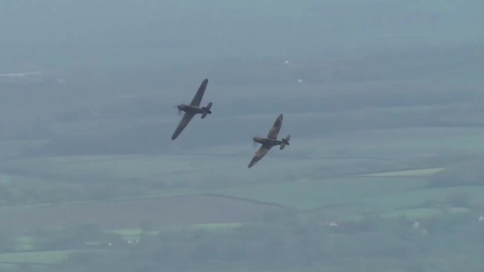 Flypast for UK fund-raising hero 