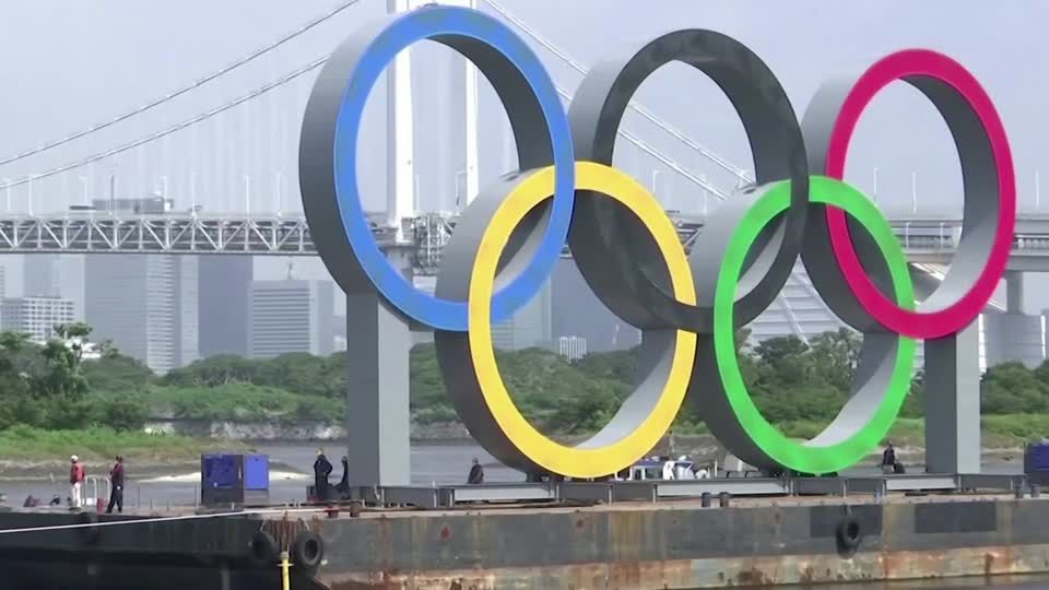 Olympic rings removed temporarily from Tokyo Bay | Reuters