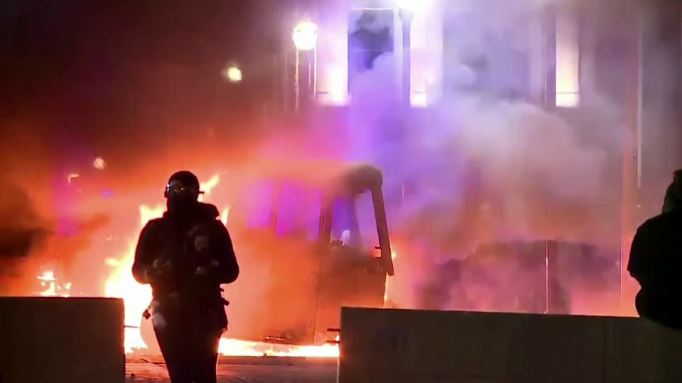 Wisconsin unrest flares for second night | Reuters