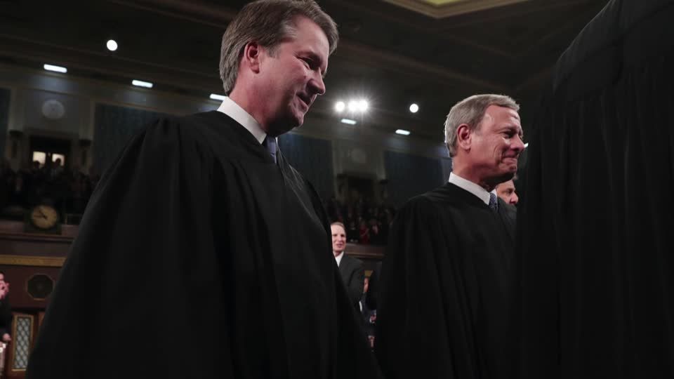 Supreme Court justices appear unlikely to throw out Obamacare