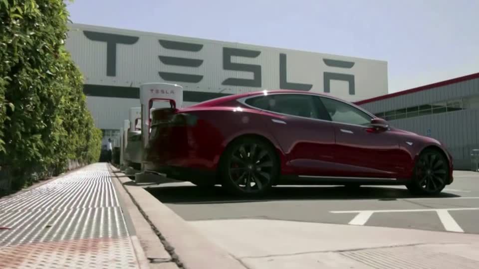 Tesla profits, deliveries disappoint Wall Street | Reuters