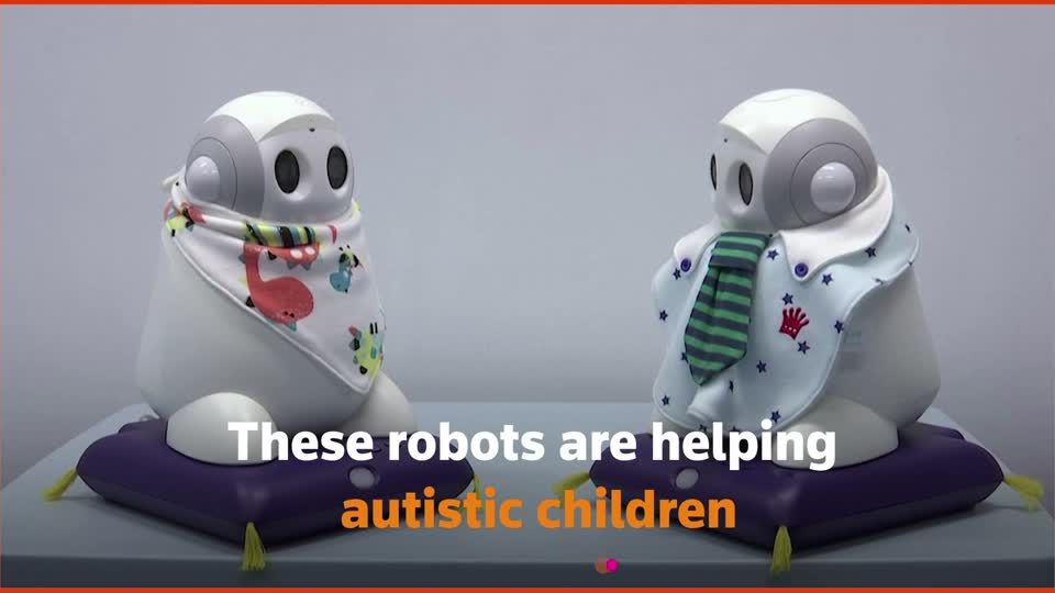 Robots help autistic children boost social skills | Reuters