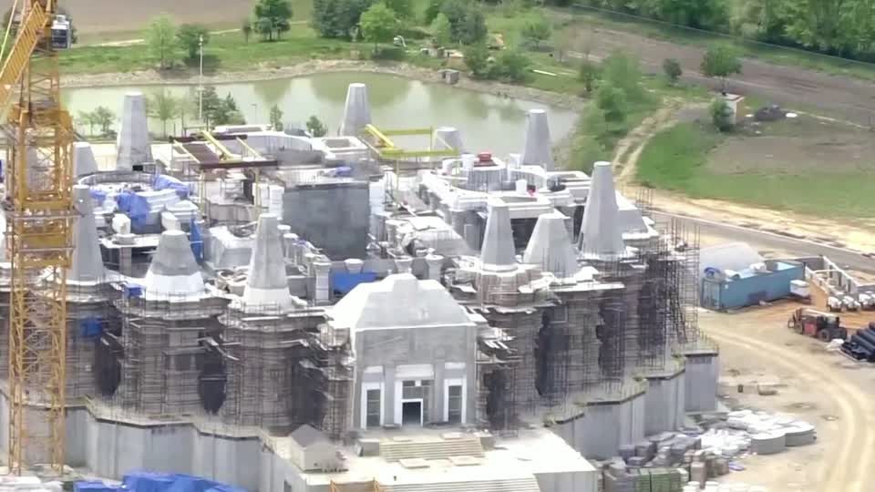 Indian workers allege 'shocking violations' in building Hindu