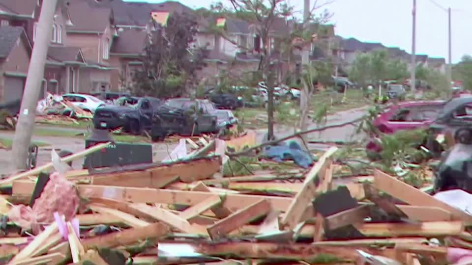 Tornado rips through Canadian town