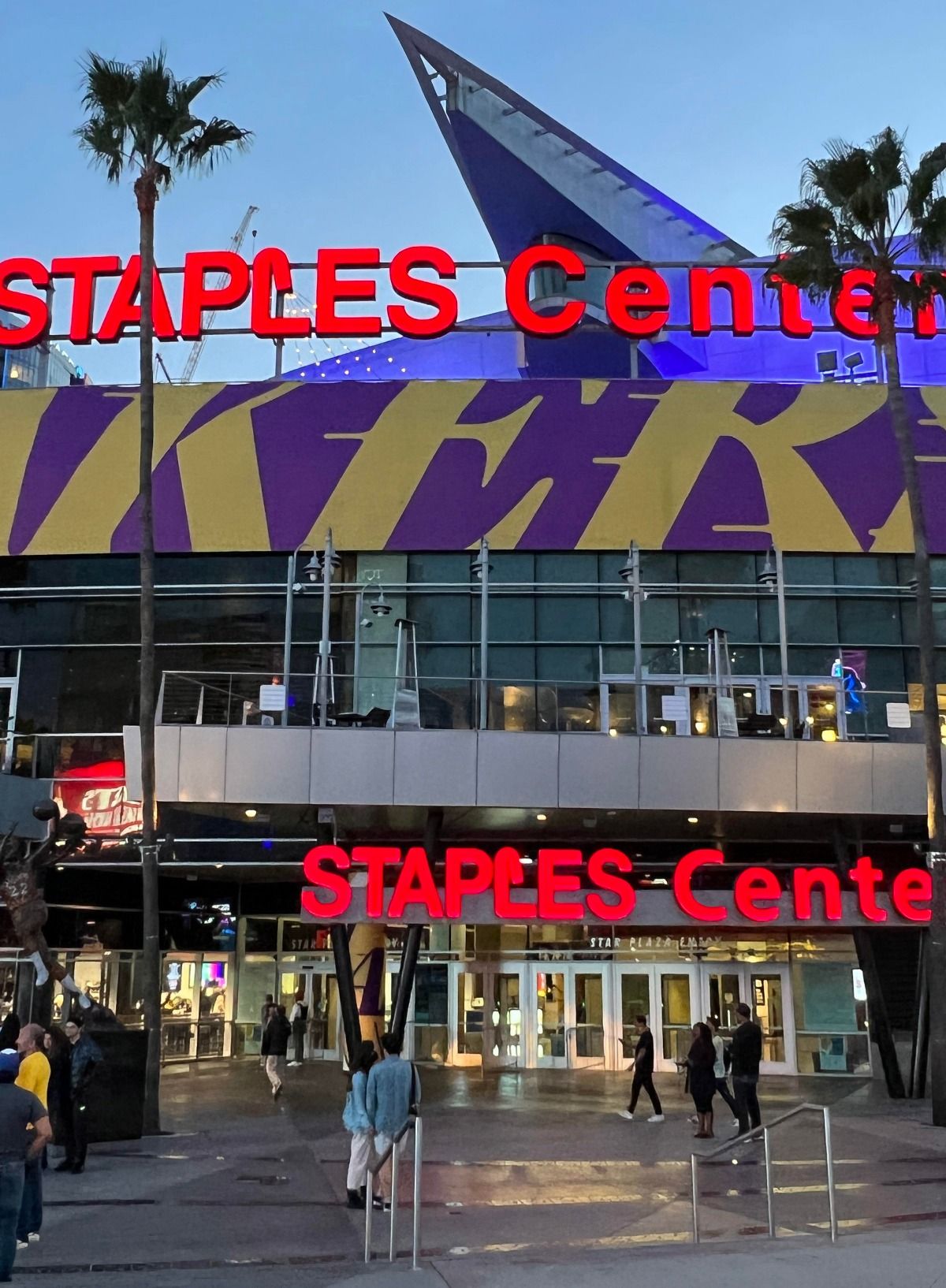 Staples Center in Los Angeles to be renamed Crypto.com Arena | Reuters