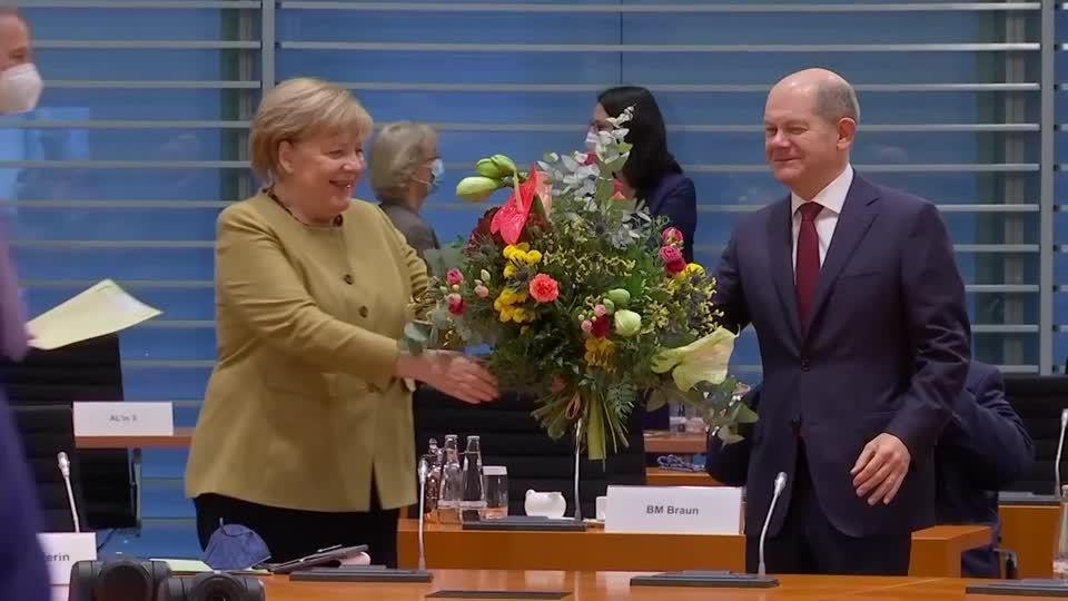 16年間のメルケル政権に終止符 ドイツ3党、連立で合意（字幕・25日