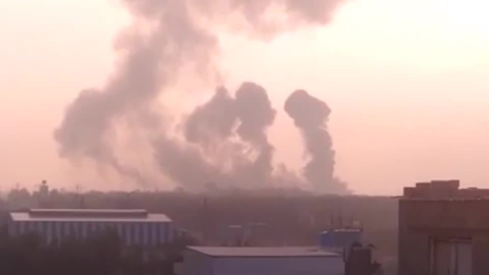 Palestinian rocket fire draws Israeli air strikes in Gaza | Reuters