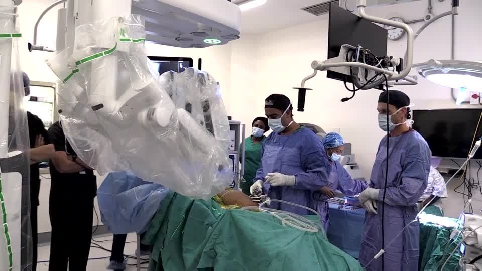 Cape Town hospital uses robot at forefront of surgery in Africa