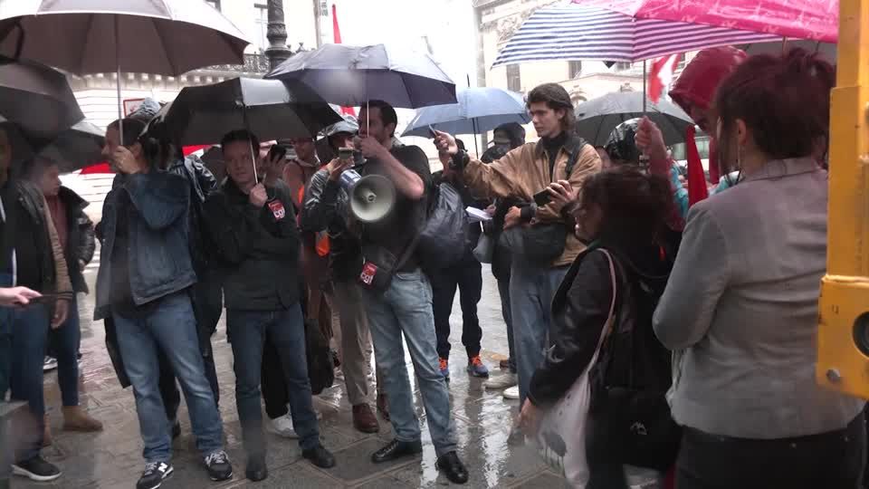 Apple workers in France stage strike on iPhone 15 launch day Reuters