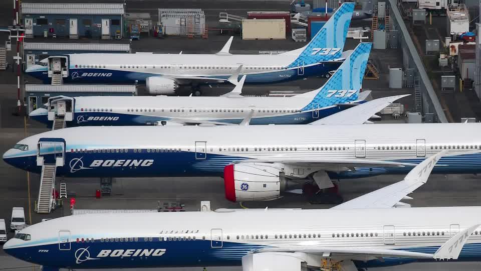 Boeing soars on report China may end freeze on 737 Max | ロイター