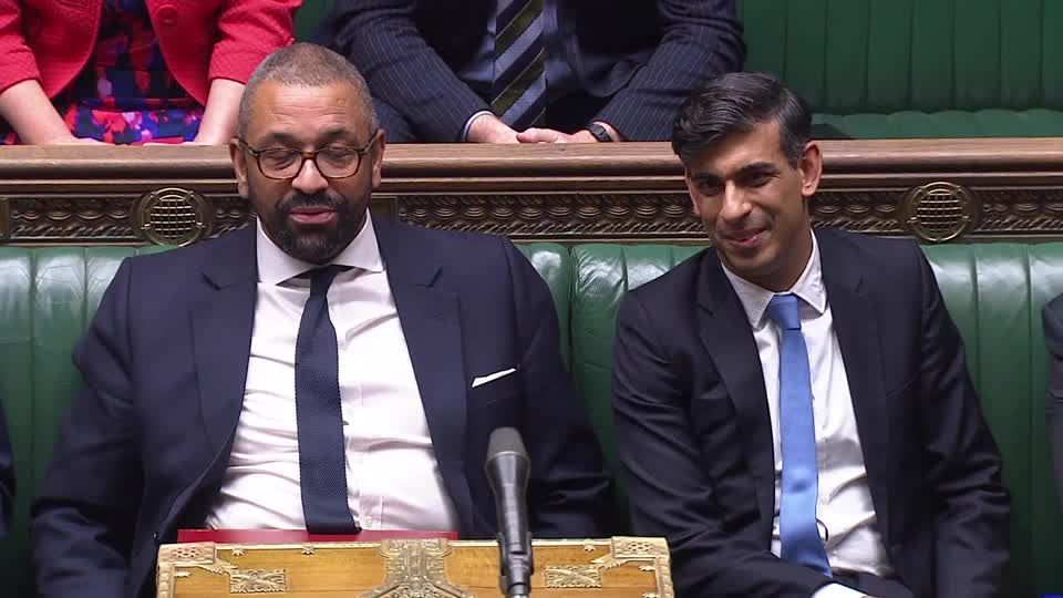 UK's Sunak sees off revolt to win vote on Rwanda migrant plan