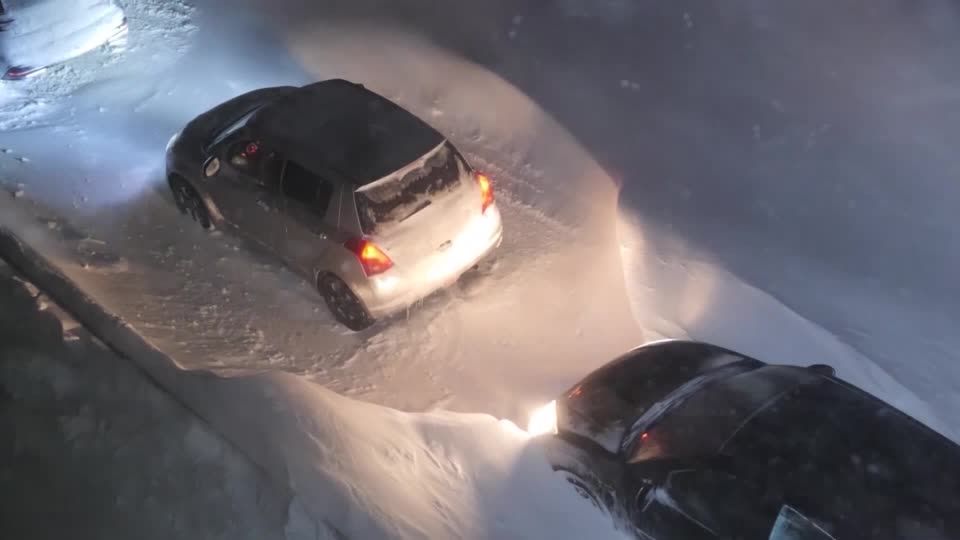 欧州で極端な気象相次ぐ 英仏独で洪水、スウェーデンは大雪（字幕・5日