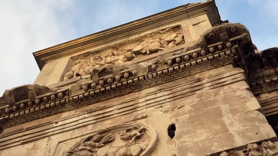 Ancient Roman Arch of Constantine damaged after violent storm | Reuters