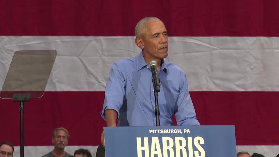 'When did that become OK?': Obama bashes Trump in emotional speech | ロイター