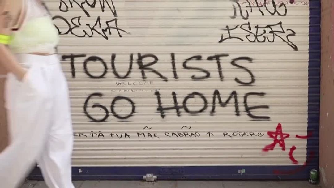 Airbnb urges Barcelona to reconsider crackdown on tourism rentals | Reuters