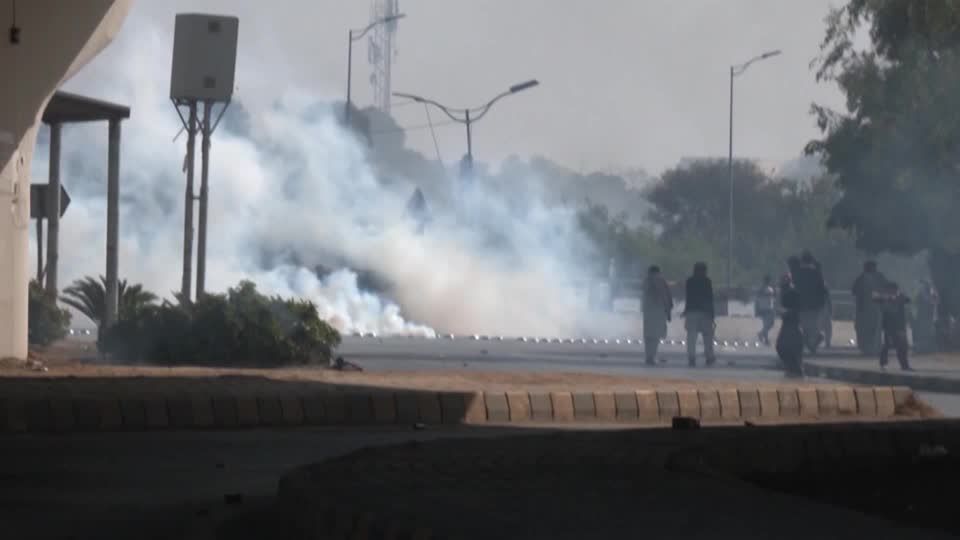 Multiple dead in Pakistan as Khan supporters clash with police | Reuters