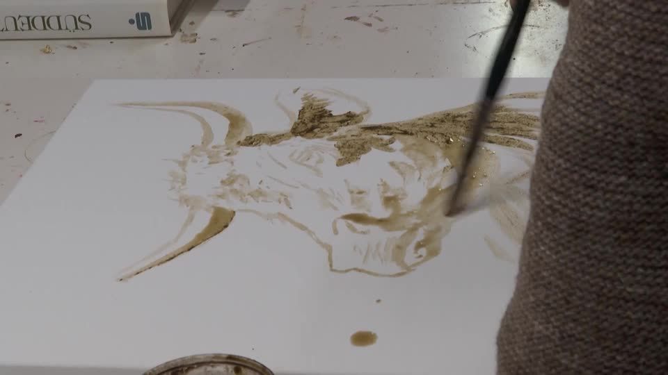 German artist makes paintings from cow dung | Reuters