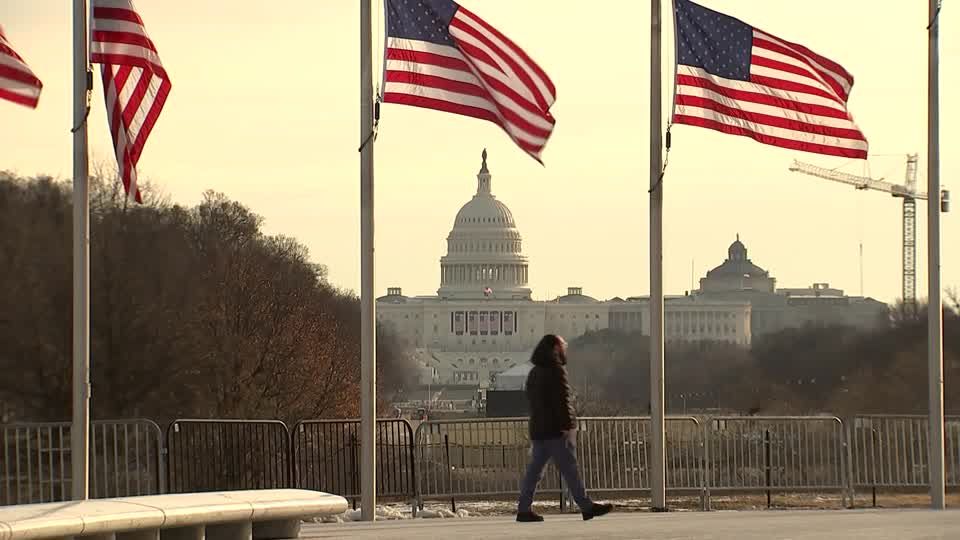 US judge temporarily blocks Trump buyout offer for federal workers ...
