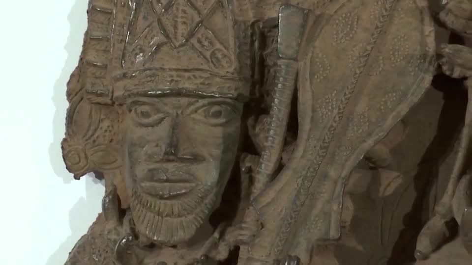Nigeria's museum agrees with ruler on custody of Benin Bronzes | Reuters