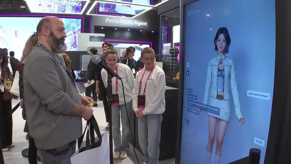 AI leads consumer tech trends at Mobile World Congress 2025 | Reuters