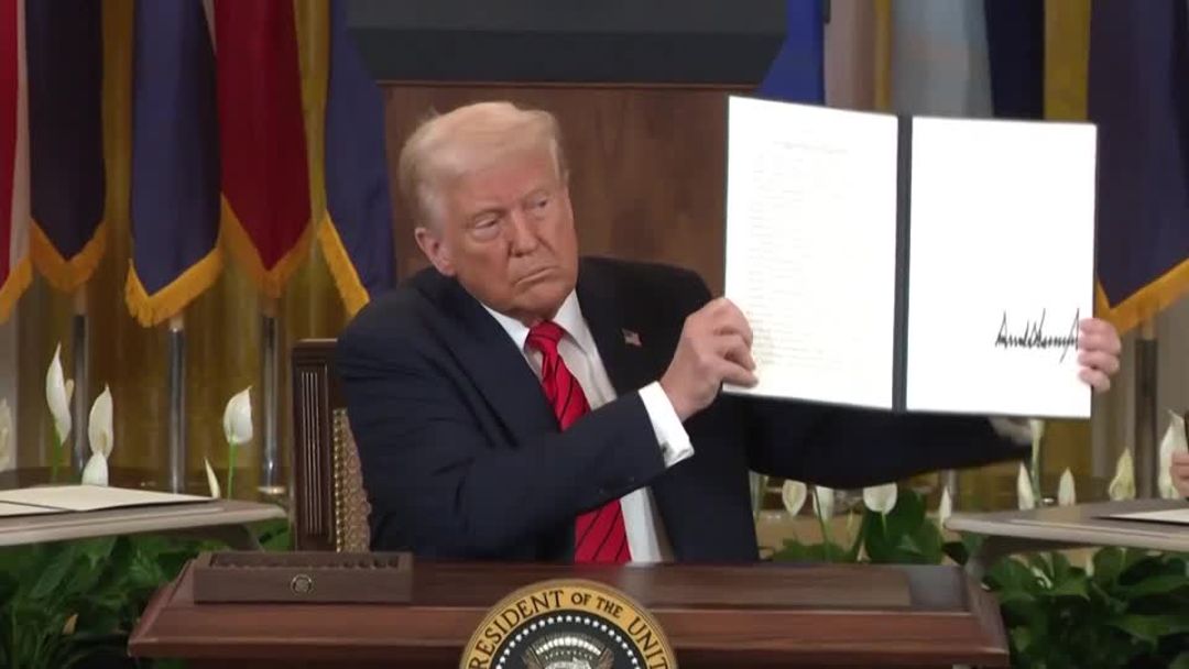 Trump signs order aimed at dismantling US Department of Education | Reuters