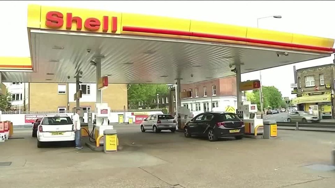 Shell raises shareholder distributions and LNG sales target, trims ...