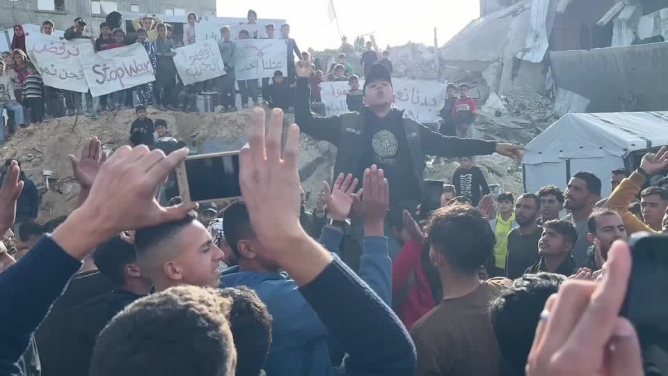 Hundreds of Palestinians in Gaza protest against Hamas