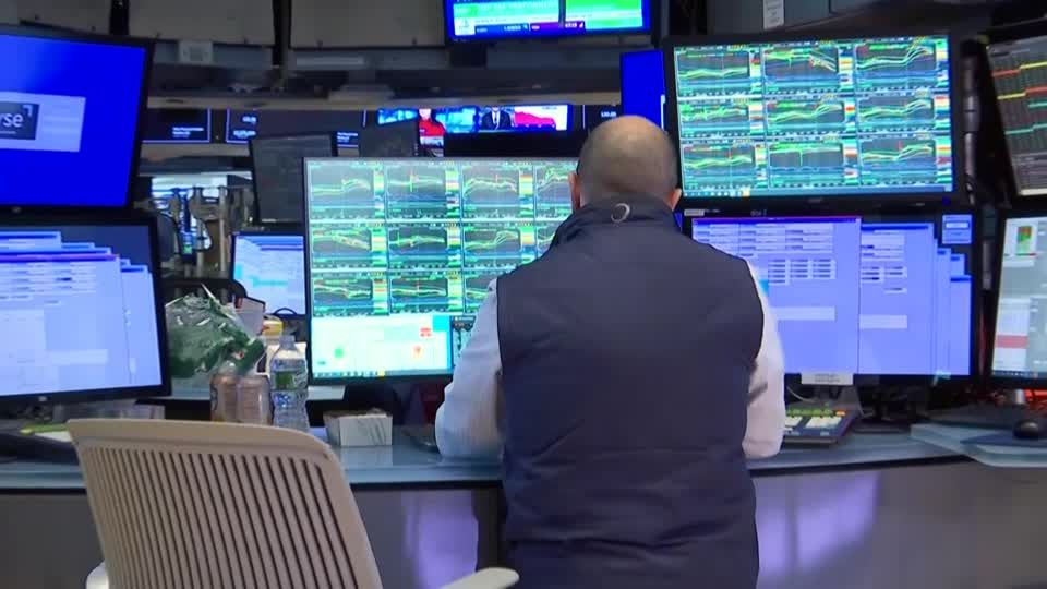 Wall St ends lower as tariff uncertainty keeps investors on edge | Reuters