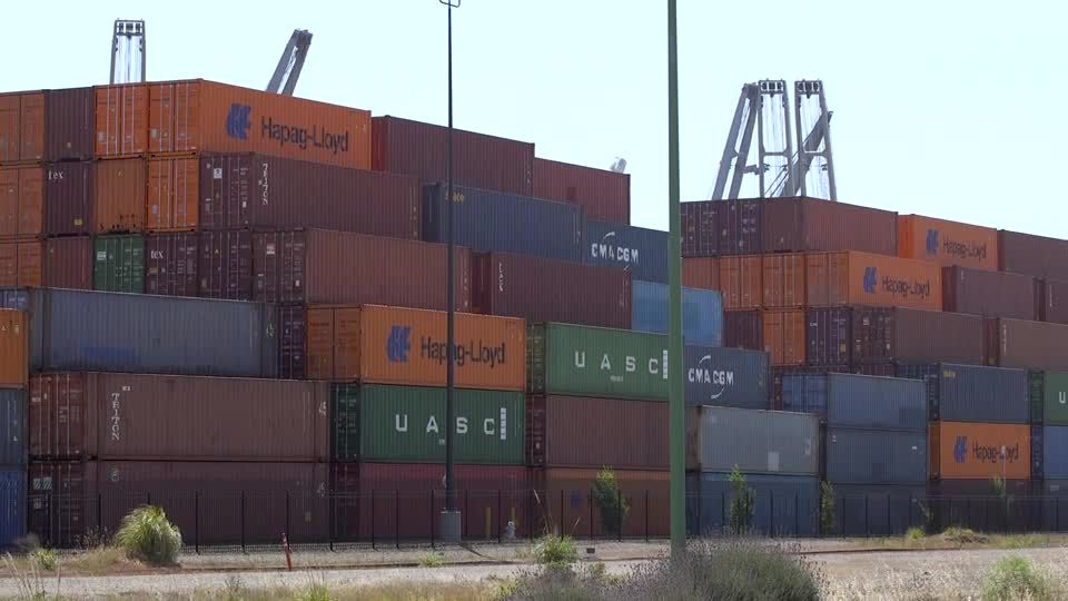 US economy contracts in Q1; tariffs unleash flood of imports