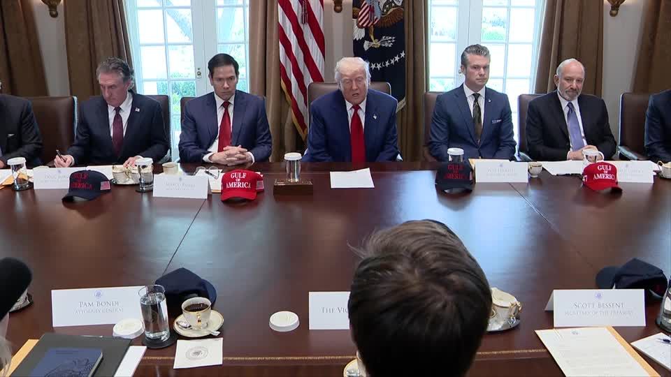 A look at Trump's mixed messaging on recent economic data | Reuters