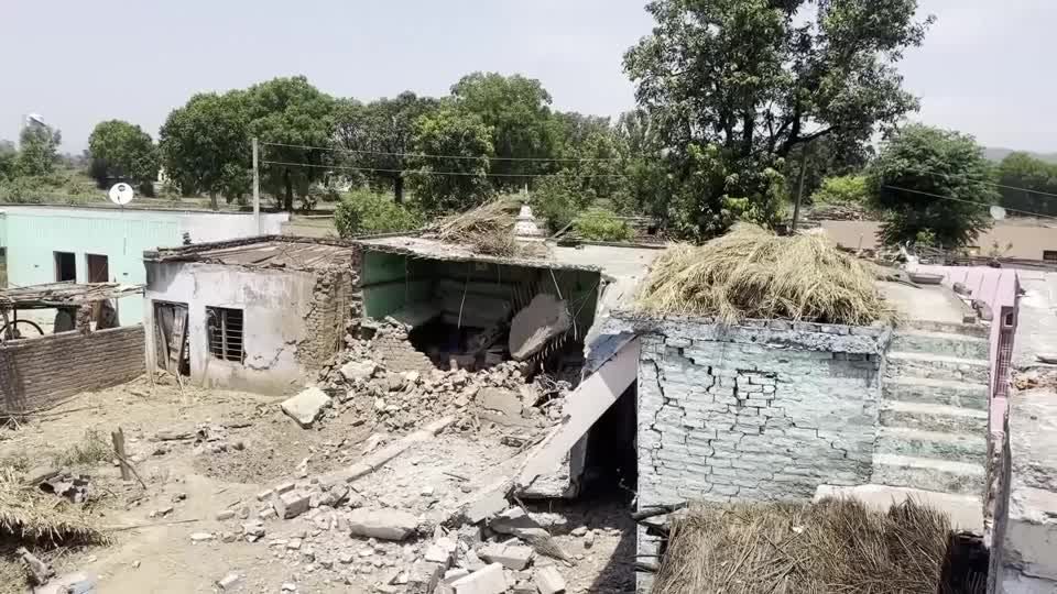 Indian border villagers want recompense after Pakistan clashes | Reuters