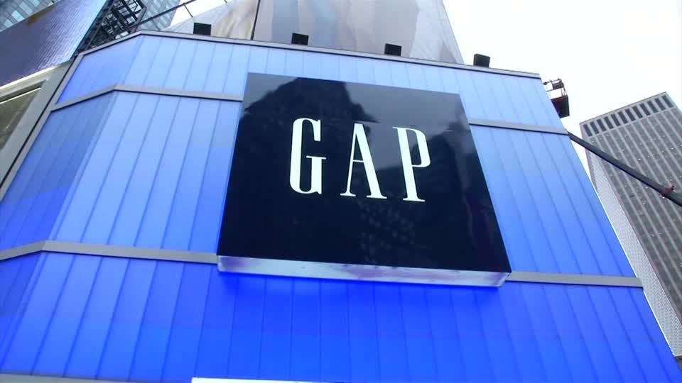 Gap shares tumble as retailer warns of tariff toll on profits | Reuters