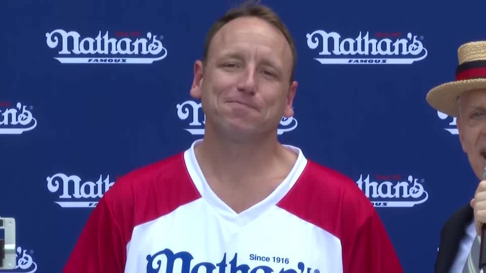 Joey Chestnut returns to Nathan's hot dog eating contest after ban ...