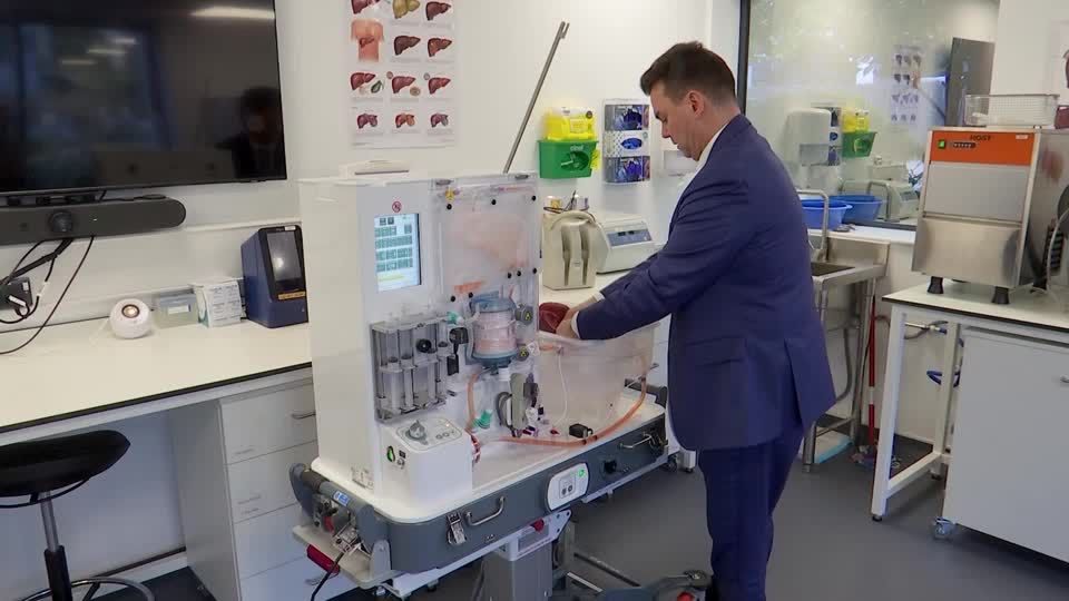 Transplant tech keeping organs alive for longer wins 'engineering Oscar ...