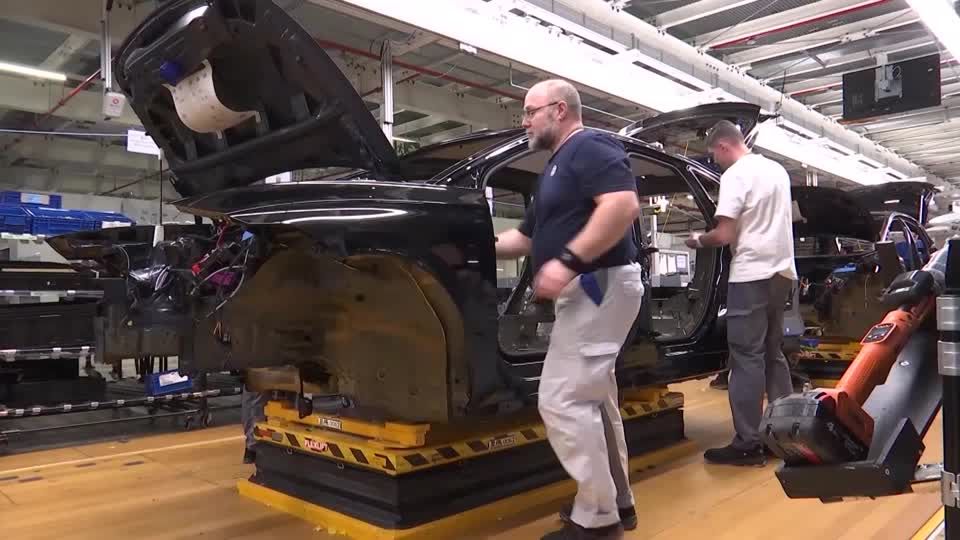 EU holds off on US tariff countermeasures for now to pursue talks | Reuters