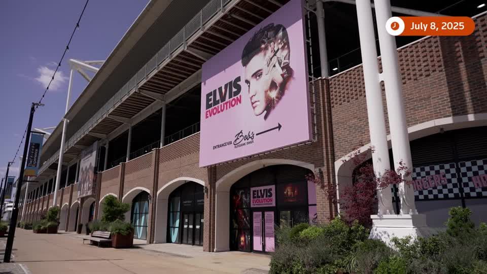 'Elvis Evolution' takes fans on immersive journey of star's life | Reuters