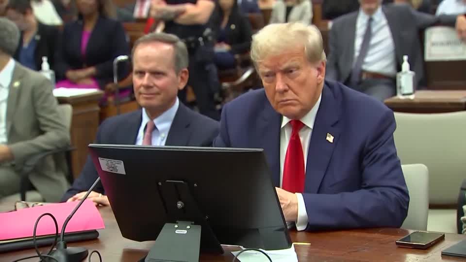 Appeals court throws out Trump's half-billion-dollar fraud penalty ...