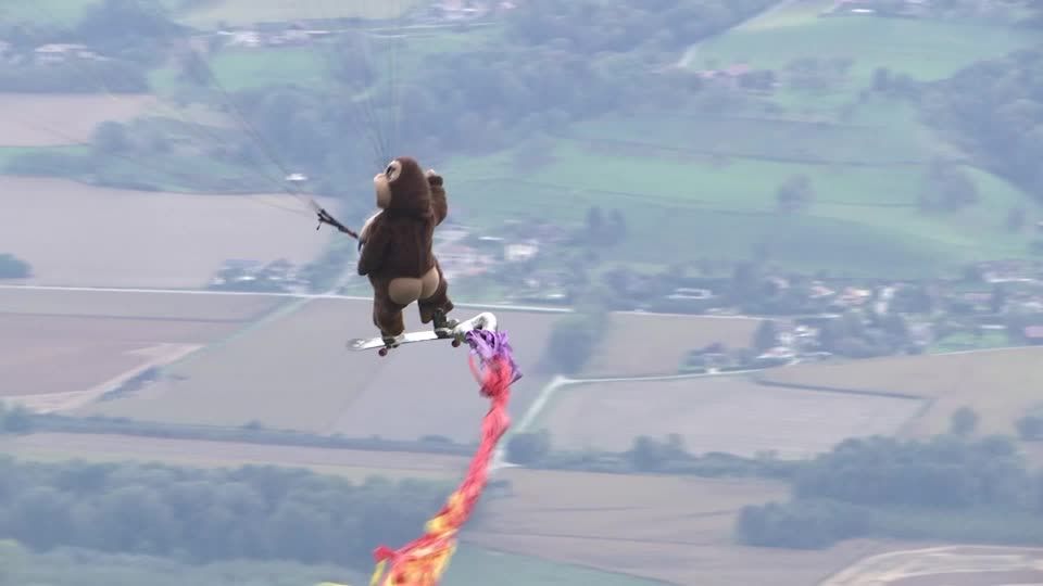 Paragliders dressed as monkeys and Muppets soar in the French Alps ...