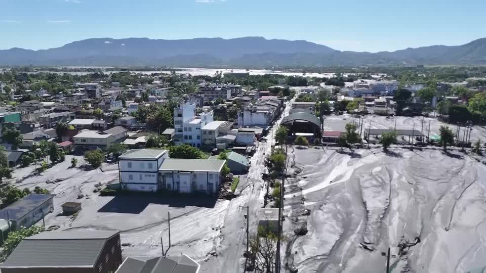 Water shortage in Taiwan town as typhoon cleanup continues