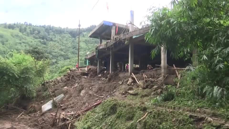 Floods and landslides kill at least 18 in India's Darjeeling | Reuters