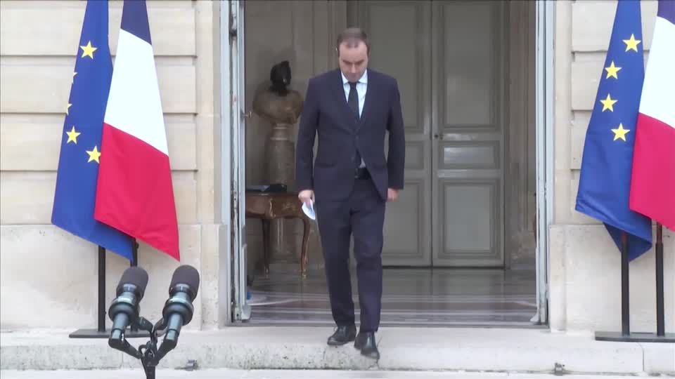 France's political future is unclear, says analyst | Reuters
