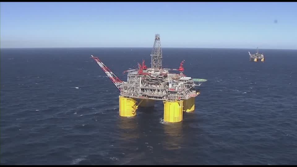 Oil prices fall on supply glut, trade war concerns | Reuters