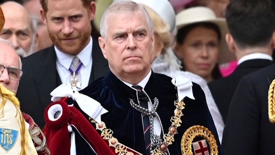 英国王、性的虐待疑惑の弟から「王子」の称号剥奪 ウィンザー城からも