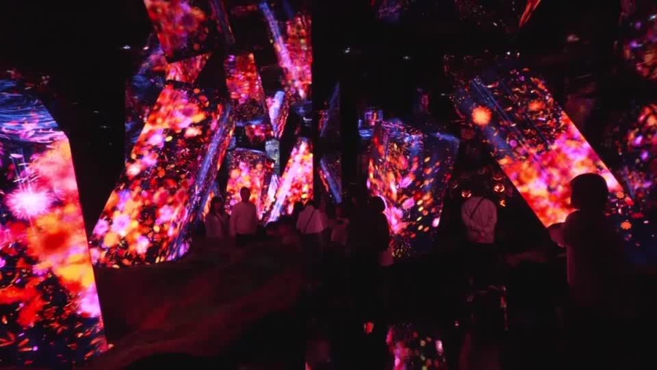 TeamLab's Kyoto museum welcomes visitors with foam, floating spheres ...