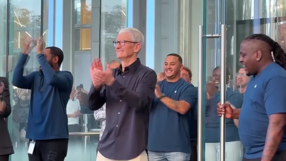 Apple intensifies succession planning for CEO Tim Cook, FT reports ...