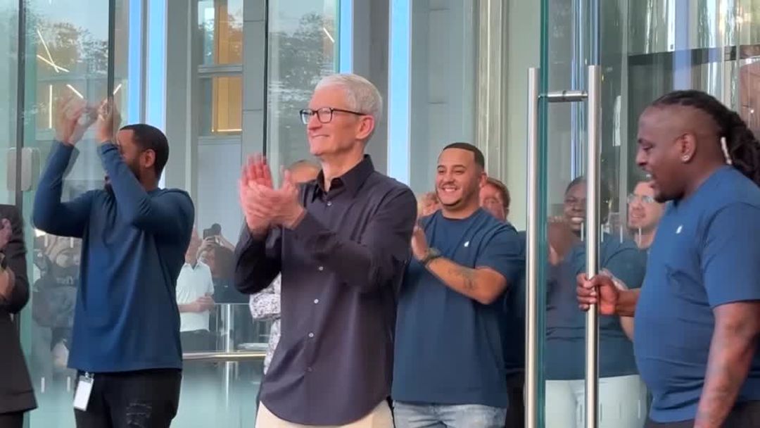 Apple intensifies succession planning for CEO Tim Cook, FT reports ...