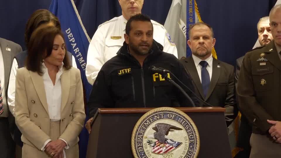 米国商務省警護部 チャレンジ NYC street vendors express fear after ICE raid in Chinatown | ロイター